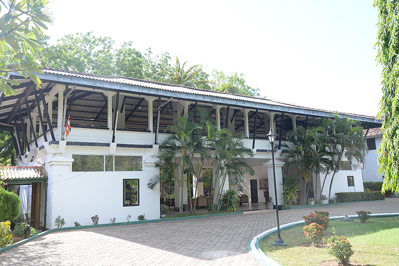 resort slider image